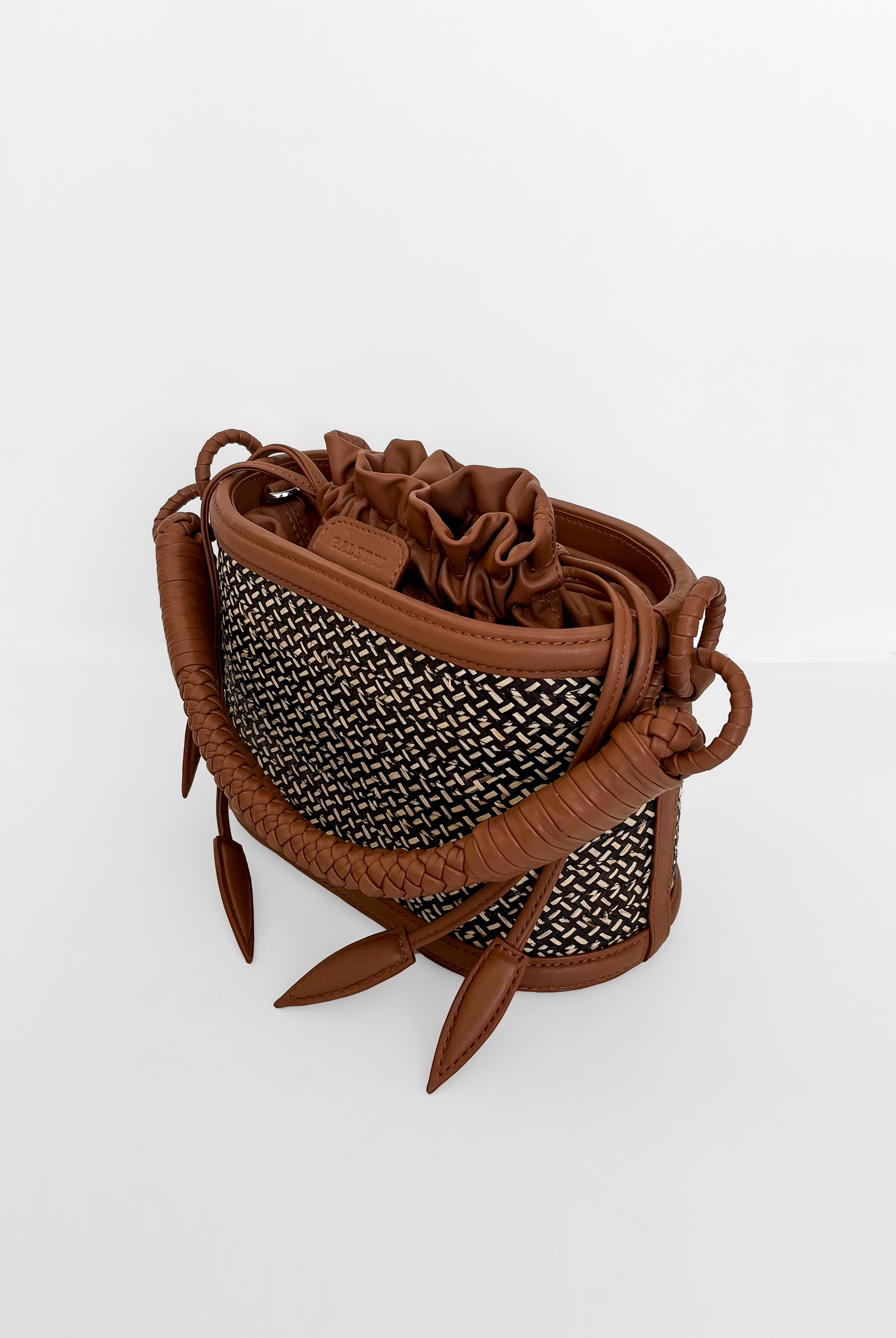 Caña Basket Bucket, Marbled Brown