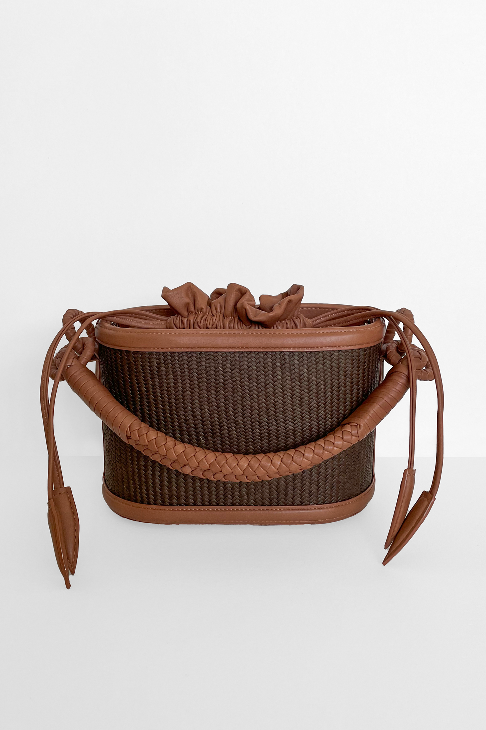 Iraca Basket Bucket, Panela