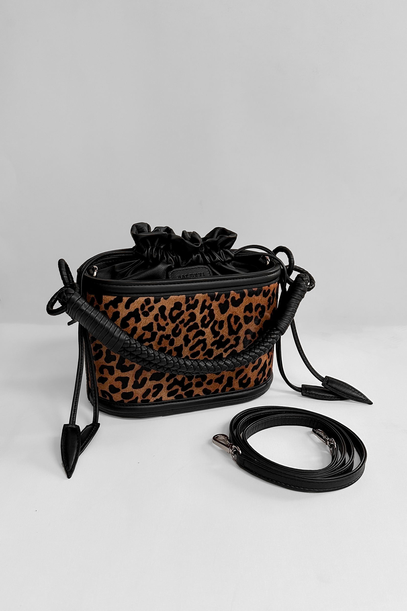 Basket Bucket, Leopard