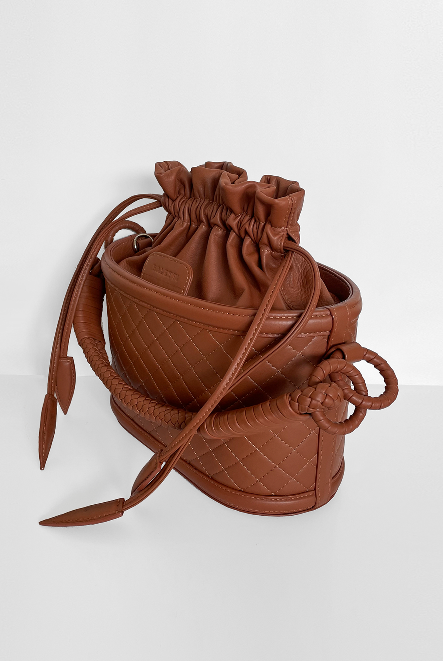 Basket Bucket, Brandy