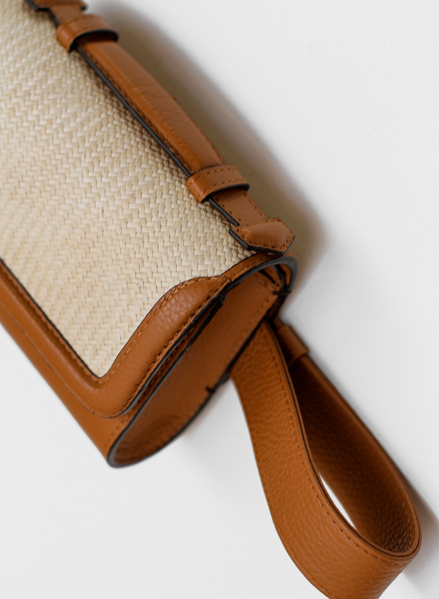 Iraca Belt bag - Camel (3 in 1 convertible)