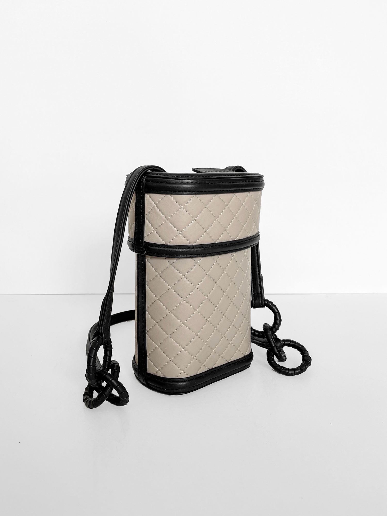 Scout Bag, Black & White