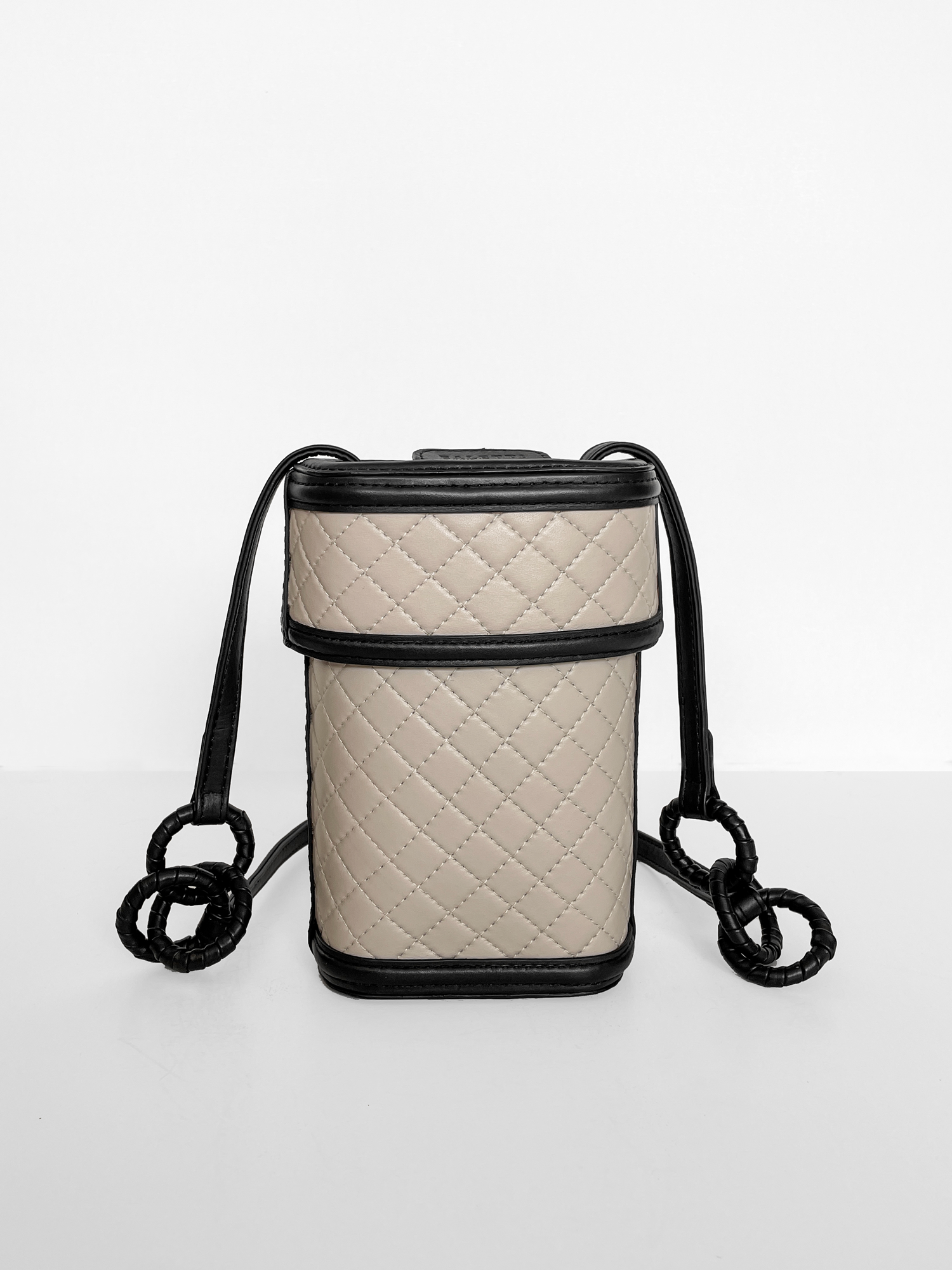 Scout Bag, Black & White
