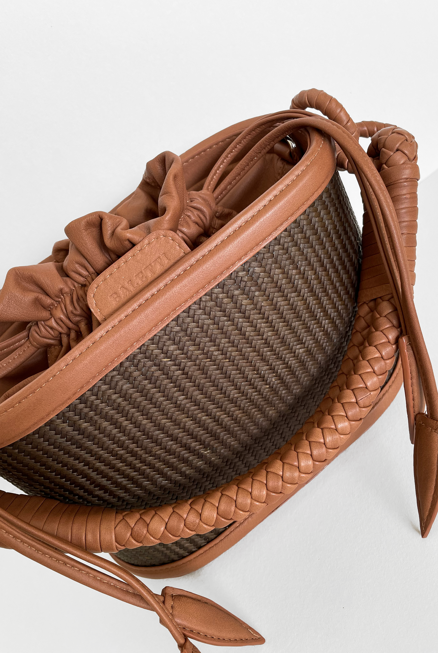 Iraca Basket Bucket, Panela