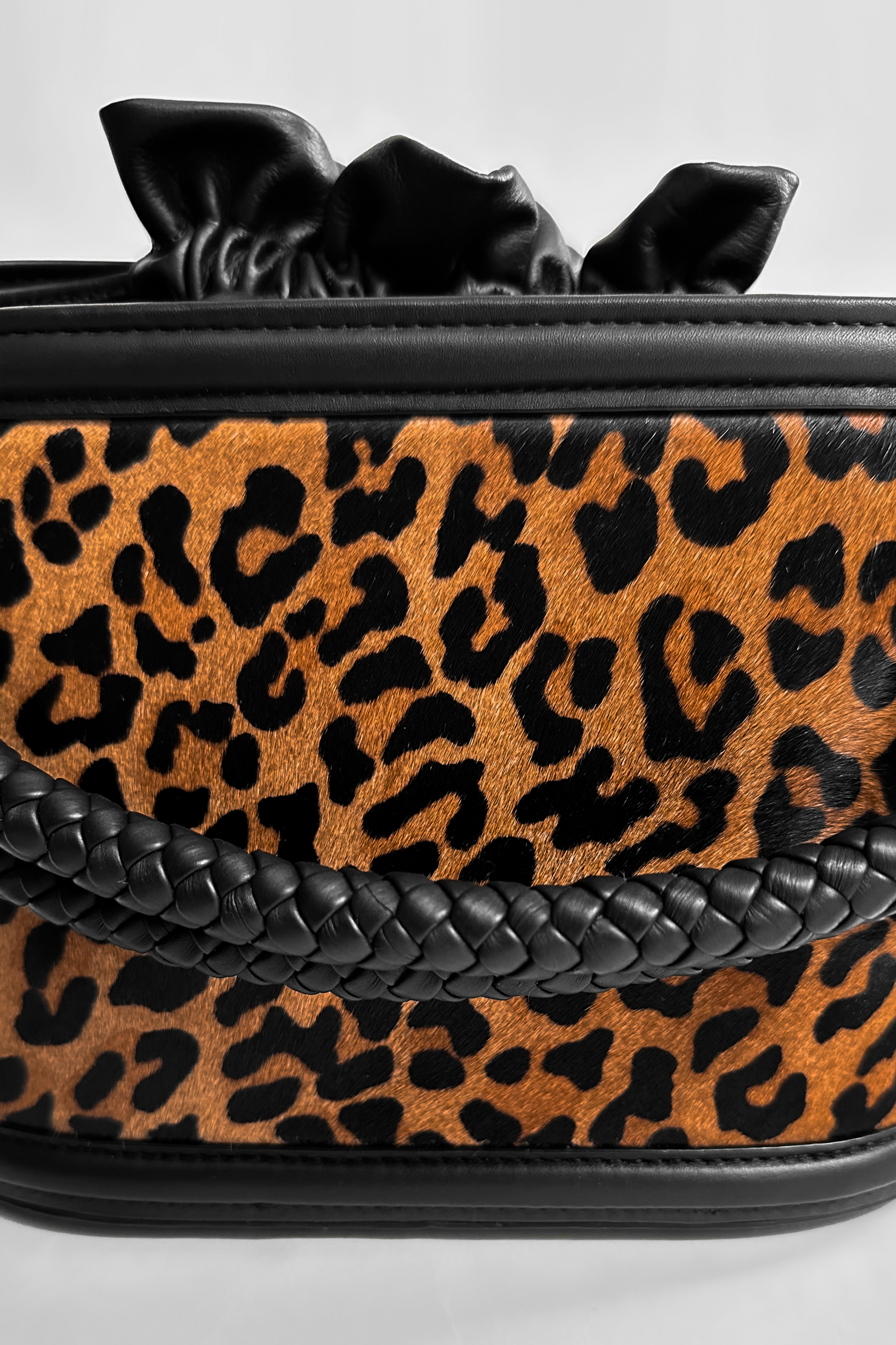 Basket Bucket, Leopard