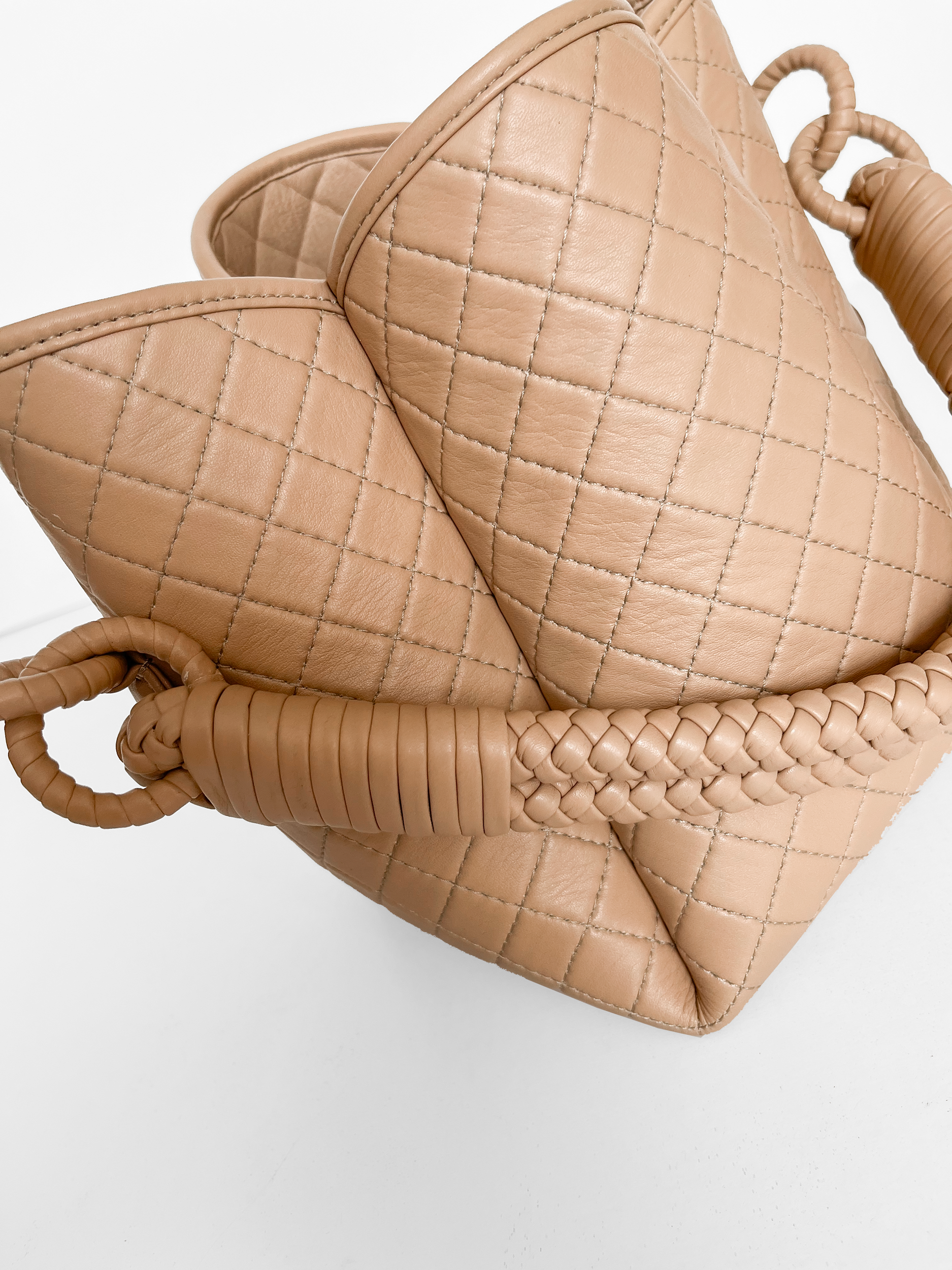 Tulip Bucket Bag, Cappuccino