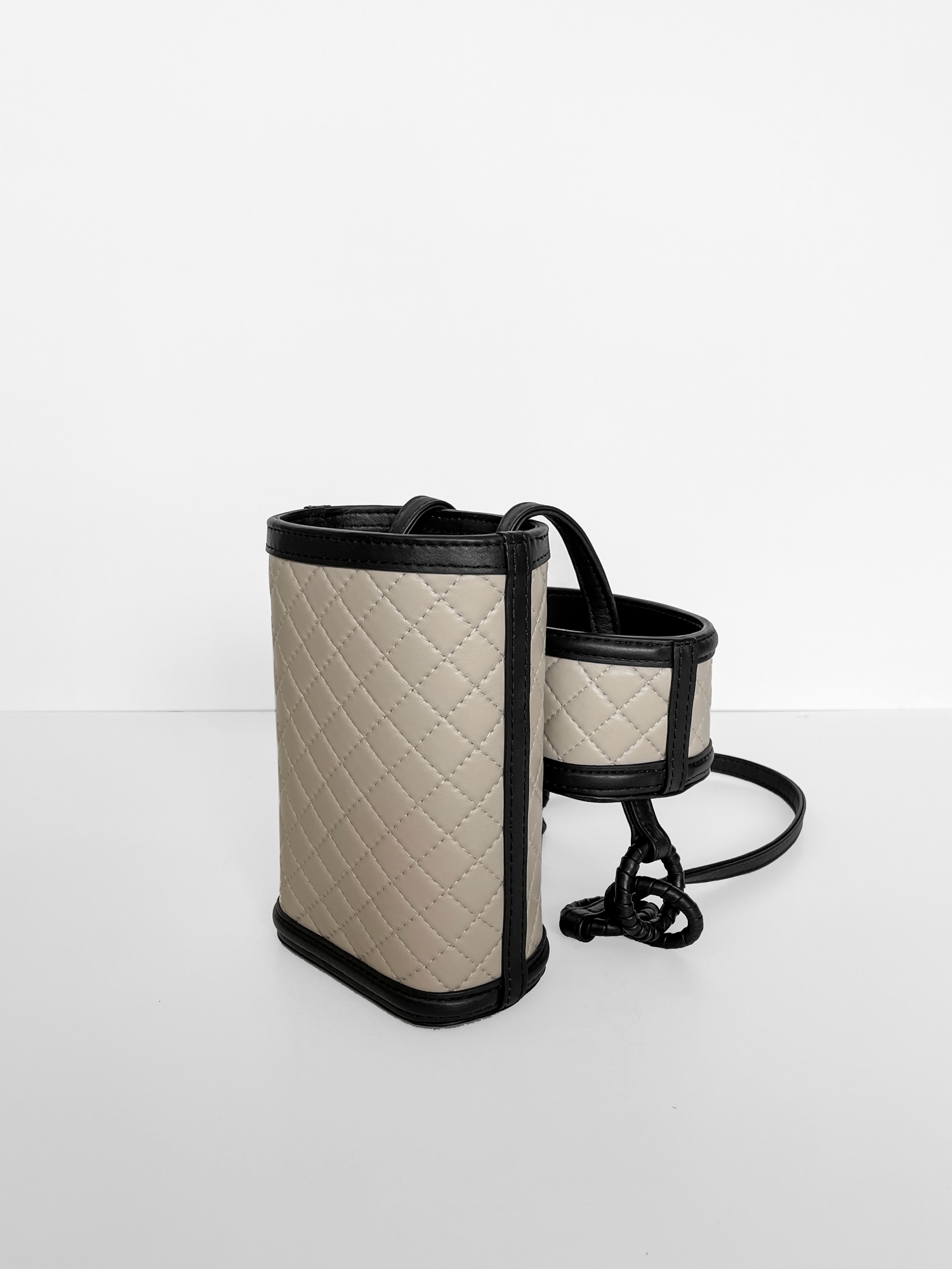 Scout Bag, Black & White